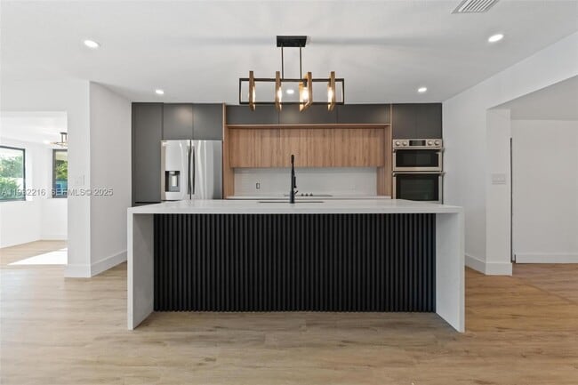 property at 1516 SW 30th Terrace