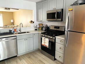 213 W Sixth St in Boston, MA - Building Photo - Building Photo