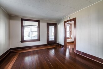 1919 Wood St in La crosse, WI - Building Photo - Building Photo
