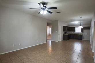 16951 Sentinel Ln in Lindale, TX - Building Photo - Building Photo