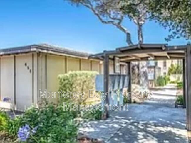 451 Dela Vina Ave