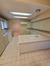 8306 Albany Ave in Lubbock, TX - Building Photo - Building Photo
