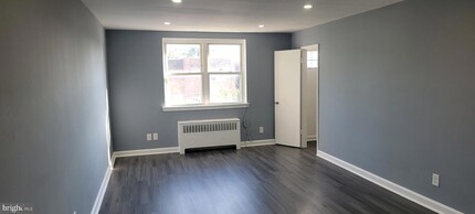 307 E Clarkson Ave, Unit 2ND FLOOR in Philadelphia, PA - Building Photo - Building Photo