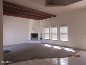 316 Ave Mirador in Santa Teresa, NM - Building Photo - Building Photo