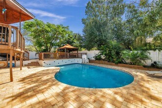 1261 12th Ct SW in Largo, FL - Building Photo - Building Photo