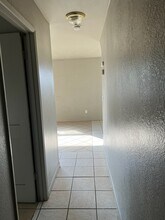 329 W Wilson St, Unit #102 in Madera, CA - Building Photo - Building Photo