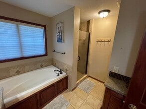 810 Briarwood Dr in Worthington, MN - Building Photo - Building Photo