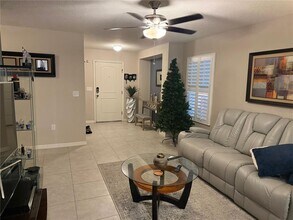 10428 Laguna Plains Dr in Riverview, FL - Building Photo - Building Photo