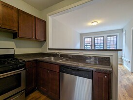 4417 N Wolcott Ave, Unit 19-B2 in Chicago, IL - Building Photo