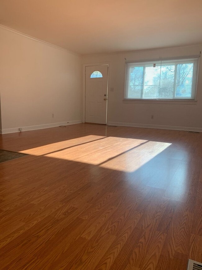 7200 Orcutt Ave in Newport News, VA - Building Photo - Building Photo