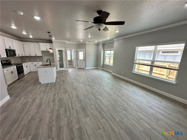 property at 1527 Sideoats Ln