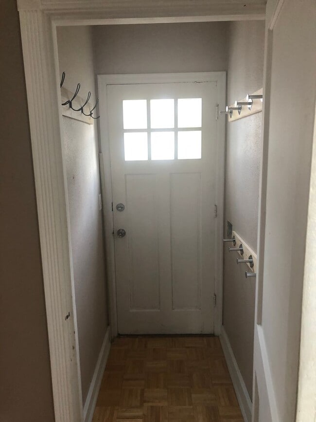 1715 S 9th Ave in Sioux Falls, SD - Building Photo - Building Photo