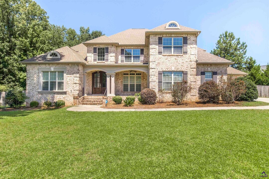 510 London Ct in Bonaire, GA - Building Photo