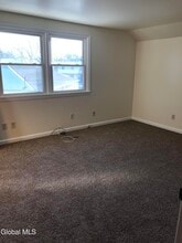 34 Swayze Dr in Latham, NY - Building Photo - Building Photo