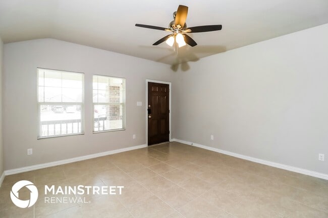 6333 Armadillo Ct in Fort Worth, TX - Foto de edificio - Building Photo