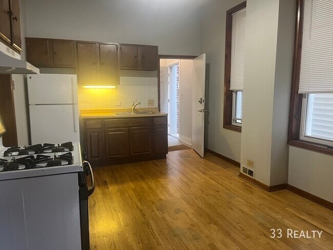 property at 2028 W Armitage Ave