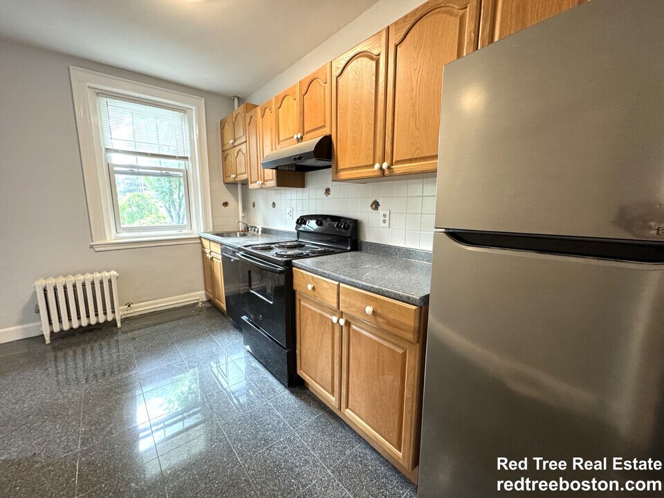 52 Strathmore Rd, Unit 26 in Boston, MA - Building Photo