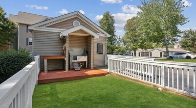 Walker's Crossing in Knoxville, TN - Building Photo - Building Photo