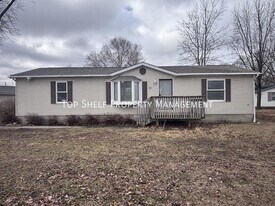 510 S 4th St in Adel, IA - Building Photo