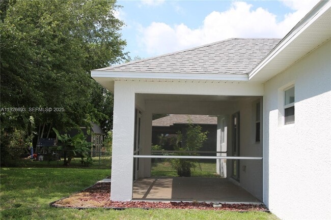 1716 NE 6th Pl in Cape Coral, FL - Building Photo - Building Photo