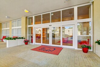 1551 N Flagler Dr in West Palm Beach, FL - Building Photo - Building Photo