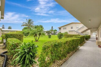 130 Cambridge F in West Palm Beach, FL - Building Photo - Building Photo
