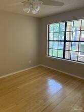 5001 Grande Dr in Pensacola, FL - Building Photo - Building Photo