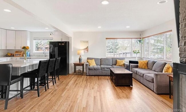 10490 W Dakota Ave in Lakewood, CO - Building Photo - Building Photo