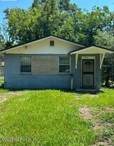 3811 Chase Ave in Jacksonville, FL - Building Photo