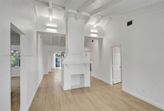 52 NW 47th St in Miami, FL - Building Photo - Building Photo