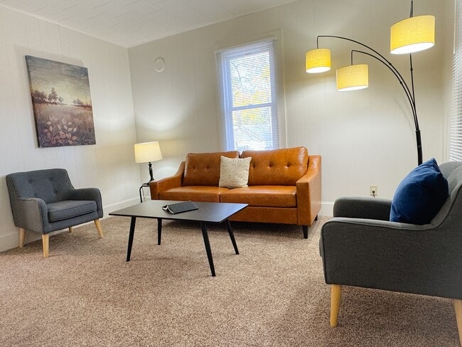 property at 1130 W Main St