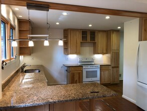 2038 Dundee Rd in Rockville, MD - Building Photo - Building Photo