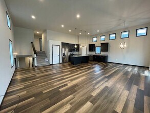 1070 Ashley Dr W in West Fargo, ND - Building Photo - Building Photo