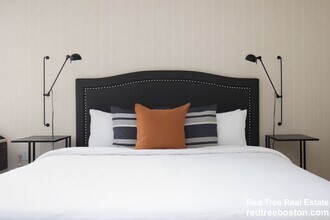 175 Freeman St in Brookline, MA - Building Photo - Building Photo