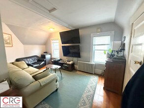 53 Elm St, Unit #3 in Somerville, MA - Building Photo - Building Photo