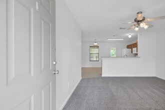 5440 N Buffalo Cir in Willis, TX - Building Photo - Building Photo