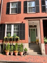 45 Pinckney St, Unit 2 in Boston, MA - Foto de edificio - Building Photo