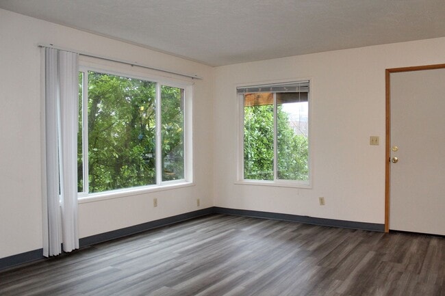 930 SW Gibbs St in Portland, OR - Building Photo - Building Photo