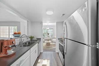 Ivy Hills Living Spaces in Cincinnati, OH - Building Photo - Building Photo