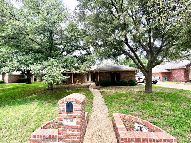 property at 904 Snow Mass Dr