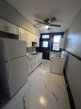 1557 Cohassett Ave in Lakewood, OH - Foto de edificio - Building Photo