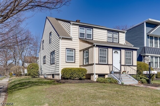 74 Caldwell Pl in Springfield, NJ - Building Photo - Building Photo
