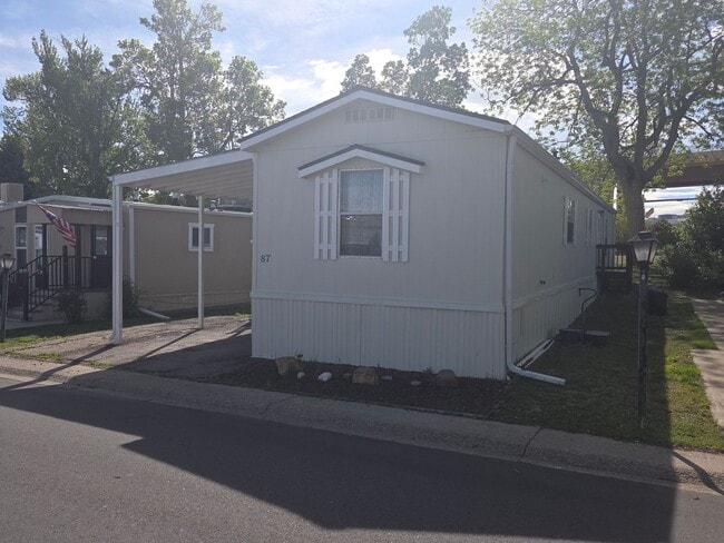 8201 S Santa Fe Dr in Littleton, CO - Building Photo - Building Photo