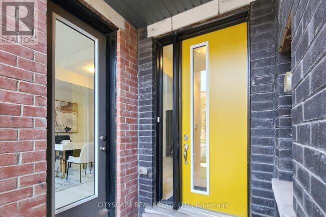 6 Marvin Ave in Oakville, ON - Building Photo - Building Photo