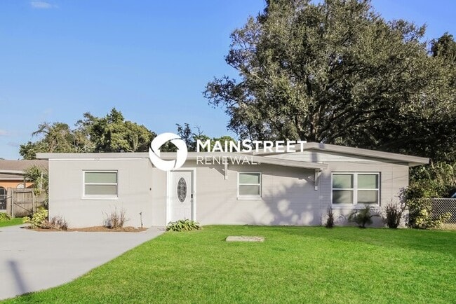 2121 Camellia Dr