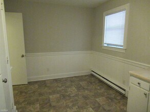 2506 E 10th St in Greenville, NC - Building Photo - Building Photo