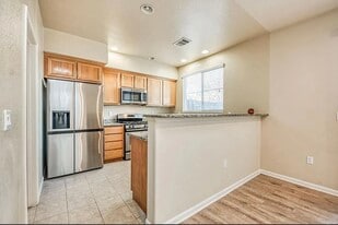 342 N Greco Ln in Clovis, CA - Building Photo