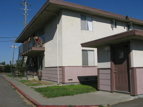 181-211 Pacific Ave in Fairfield, CA - Building Photo - Building Photo