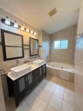 10242 SW 24th St in Miramar, FL - Building Photo - Building Photo