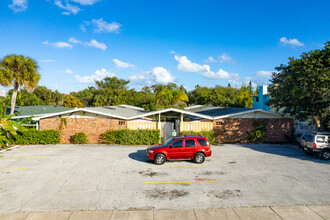 The Savoy apartments in Cocoa Beach, FL - Building Photo - Building Photo